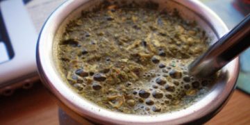 ANMAT prohibió una yerba tras detectar “bacterias que causan envenenamiento”