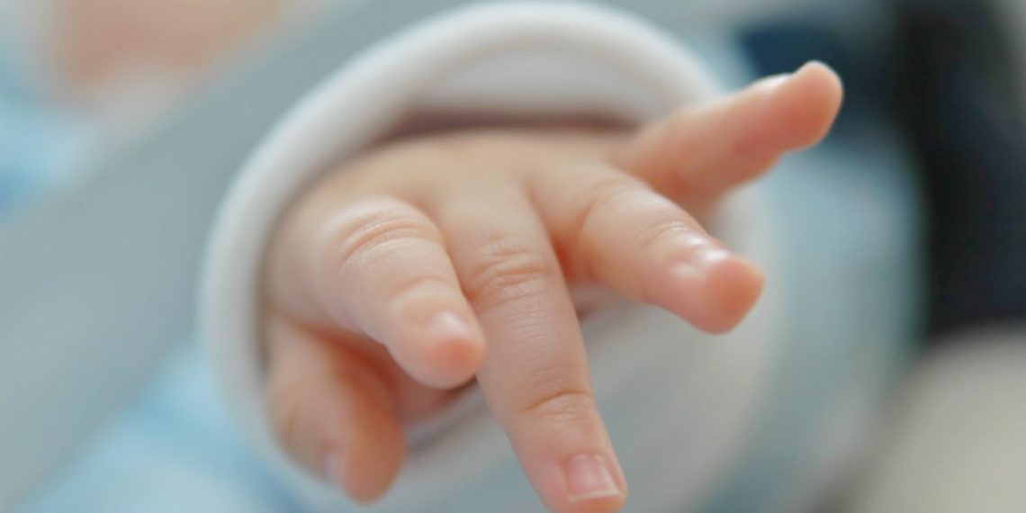 Tres provincias se disputan el primer bebé del 2020