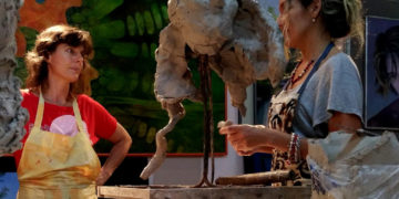 Taller de escultura en PosArt con la artista Silvana Kelm