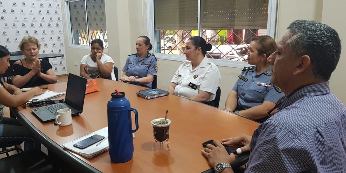 El Defensor del Pueblo convocó a vecinos de la chacra 61 y funcionarios de las fuerzas públicas