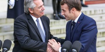 Gira presidencial: Fernández y Macron sellaron una alianza geopolítica que supera la deuda externa y el FMI