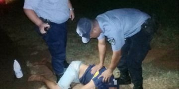 En Mojón Grande socorrieron a un hombre que había ingerido lavandina