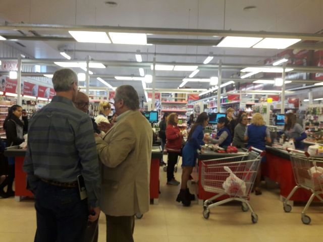 Supermercados de la ciudad restringen el ingreso de personas
