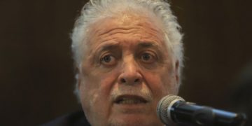 “No hay razón para suspender la cuarentena, sería muy lógico continuarla”