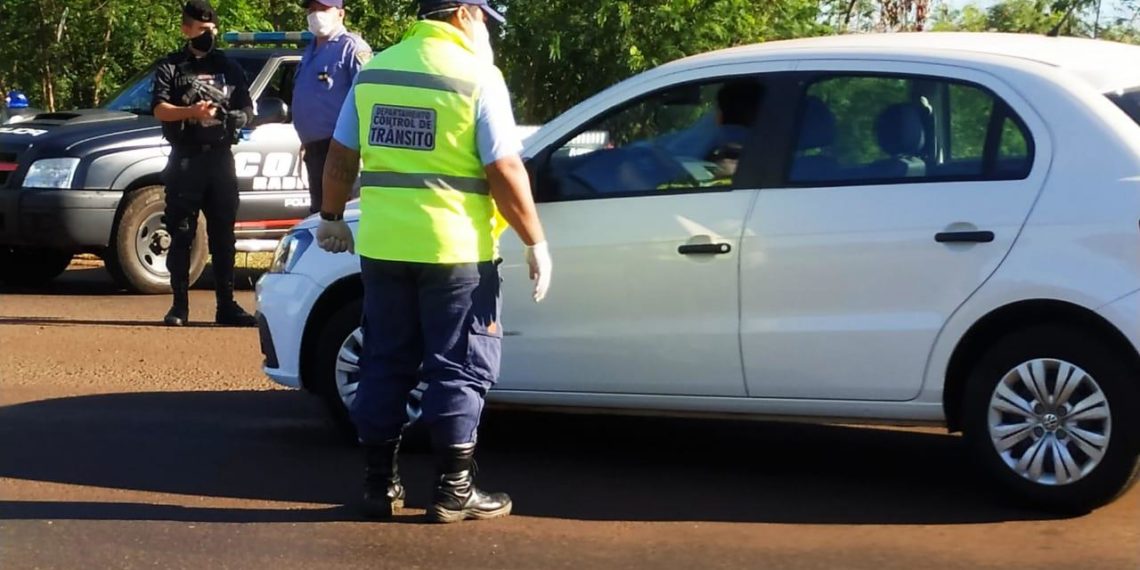La Dirección Tránsito Municipal colabora  en los controles durante la cuarentena obligatoria