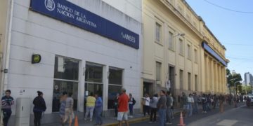 Bancos abrirán al público general la semana próxima: habrá horario extendido, pero será con turno previo