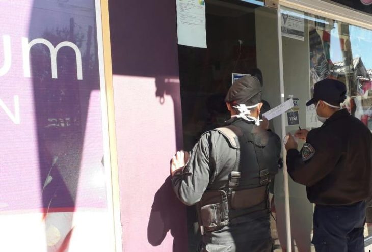 Coronavirus: la Policía clausuró 15 comercios no incluidos en los rubros habilitados