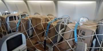 Coronavirus: llegó al país el primer vuelo con 13 toneladas de insumos médicos enviados desde China