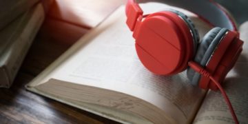 Audiolibros: la forma de consumir literatura en cuarentena