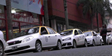Se prorrogó la renovación de licencias para taxis y remíses