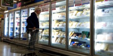 Las ventas minoristas cayeron 57,6% en abril, según Came