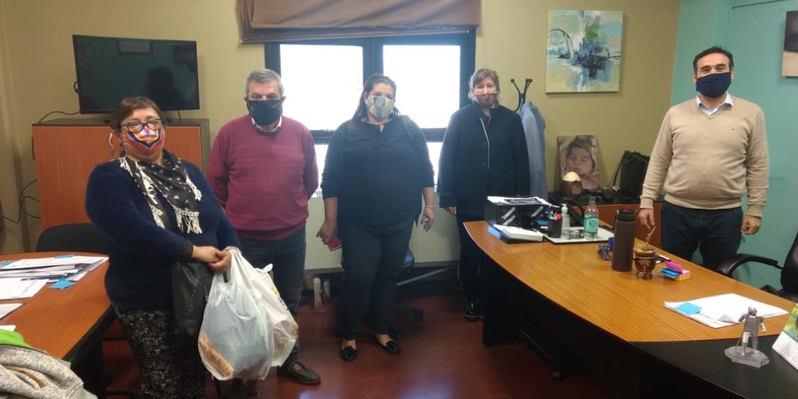 Analizan medidas sanitarias para que vendedores ambulantes vuelvan a trabajar