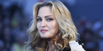 Madonna confirmó que dio positivo de coronavirus y donó millones de dólares para la vacuna