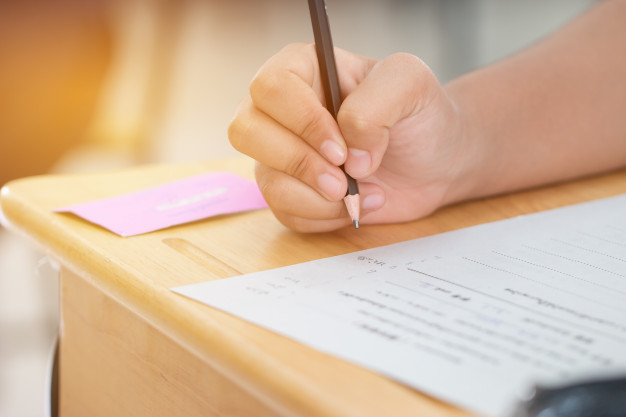 Los alumnos de secundaria que adeuden materias podrán rendirlas hasta el 19 de junio