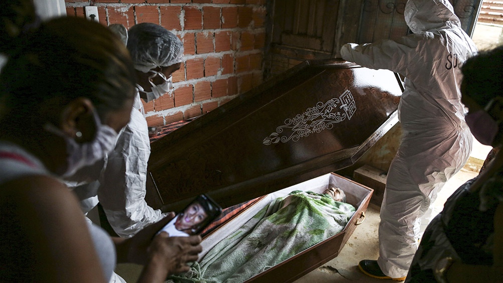 Coronavirus en Brasil, con nuevo récord: hubo 881 muertes en un día