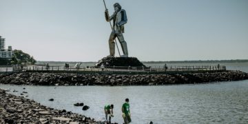 Extraen más 93 mil kilos de residuos de la costa del Paraná