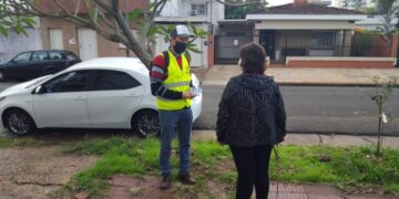 Separación de residuos en Posadas: agentes ambientales concientizan a vecinos