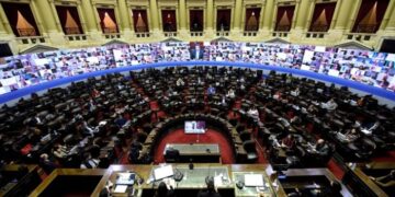 Un diputado nacional que estuvo el jueves en la sesión dio positivo de coronavirus