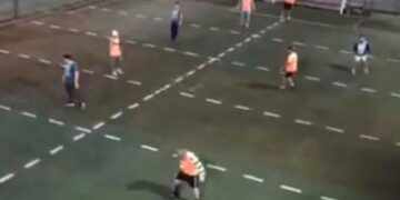 “Metegol humano”: el fútbol 5 que crearon para cumplir con el distanciamiento social