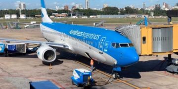 Aerolíneas suspendió a 7.500 trabajadores por disminución de vuelos durante pandemia