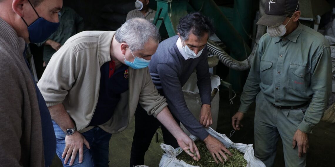 Passalacqua recorrió las instalaciones de la empresa Fontana en Campo Grande