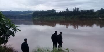 Buscan a un joven desaparecido en aguas del río Uruguay