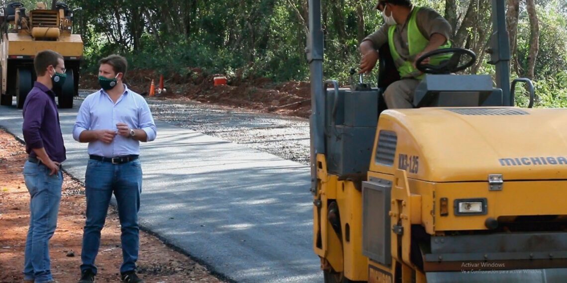 Avanzan las obras de pavimentación de Picada Finlandesa