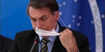 Bolsonaro tiene síntomas de coronavirus y se hizo un nuevo test