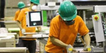 Extienden hasta fin de septiembre la prohibición de los despidos