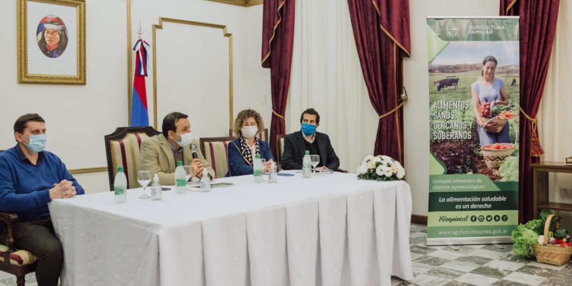 Presentaron nuevas líneas de crédito para la Familia Agricultora