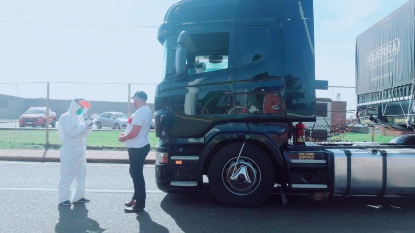 Continúan controles en el ingreso al país por el puente Posadas- Encarnación