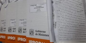 IPRODHA entregó títulos de propiedad en San José y Apóstoles