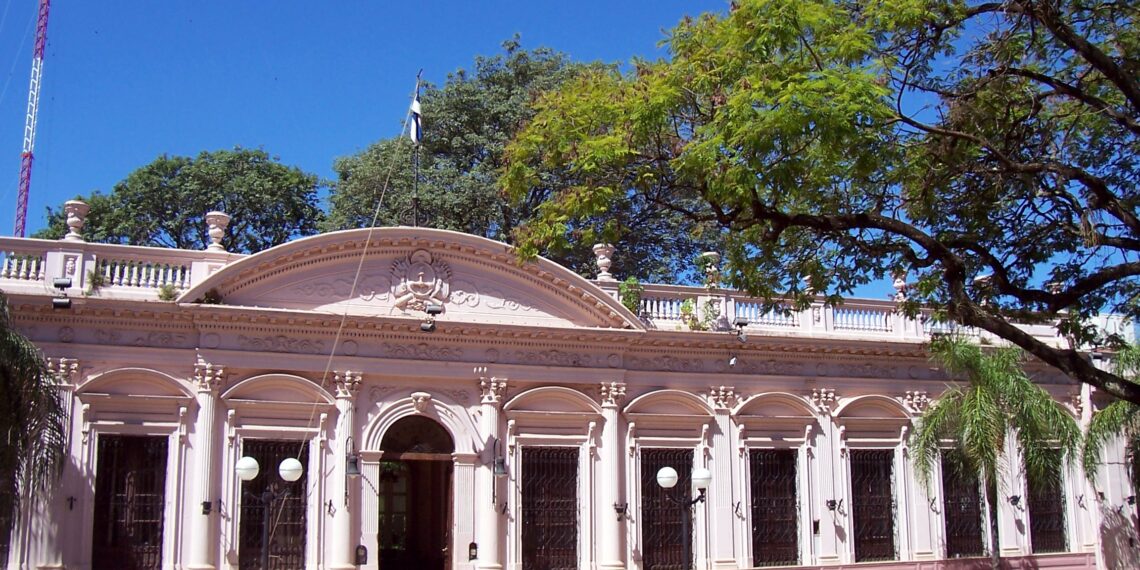 El viernes pagarán haberes a estatales de la provincia