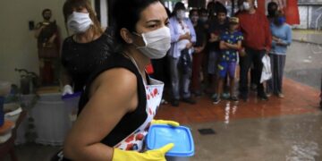 El Gobierno destinó $60 mil millones en seis meses y cuadriplicó ayuda social con respecto al 2019