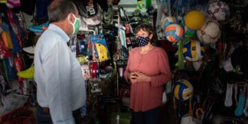 Stelatto recorrió Mercado Modelo “La Placita” en su 64° aniversario
