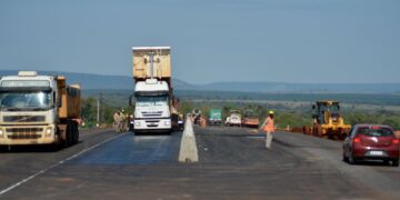 Herrera Ahuad y Fernández anunciaron obras viales estratégicas para Misiones
