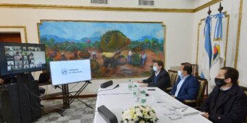 El Gobierno provincial anunció una línea de crédito para la compra de maquinaria municipal