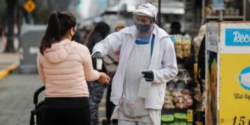 Coronavirus: Argentina superó los 10 mil casos en un día por primera vez desde que se declaró la pandemia