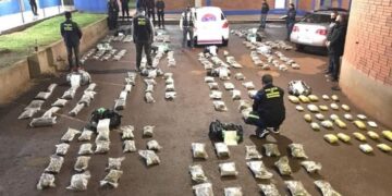 Candelaria: incautaron un auto robado con más de 190 kilos de flores de marihuana