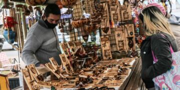 Analizan la implementación de un programa municipal para feriantes y emprendedores