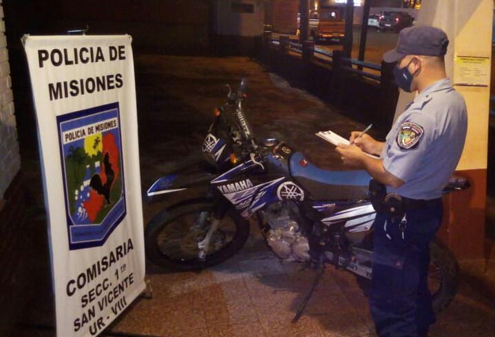 Secuestraron tres motocicletas, una herramienta y detuvieron a un joven