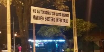 “Mafioso bostero infectado”: el hostil recibimiento al plantel de Boca en Paraguay