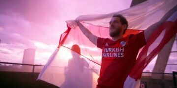 Furor por la nueva camiseta de River: los hinchas agotaron la preventa en minutos
