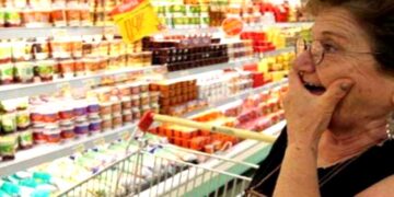 La inflación de agosto en Argentina fue diez veces mayor al promedio de la región