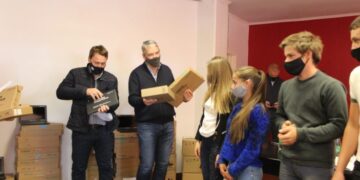 Misiones recibió notebooks, netbooks y tablets para alumnos de la secundaria