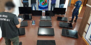 Capturaron a dos hombres que robaban televisores de hoteles de Puerto Iguazú