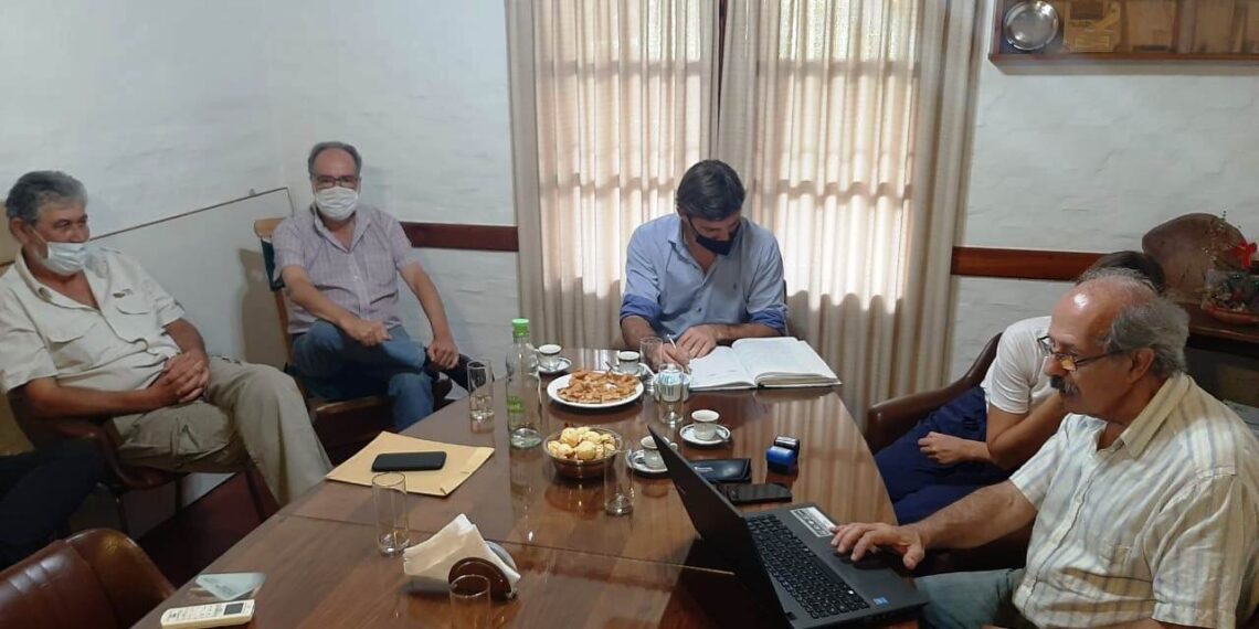 Realizaron entrega de compensaciones a empresas forestoindustriales