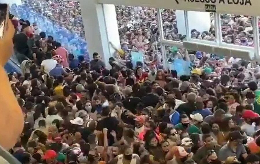 Inauguración y clausura el mismo día: un shopping de Brasil convocó a una multitud de personas, sin distanciamiento