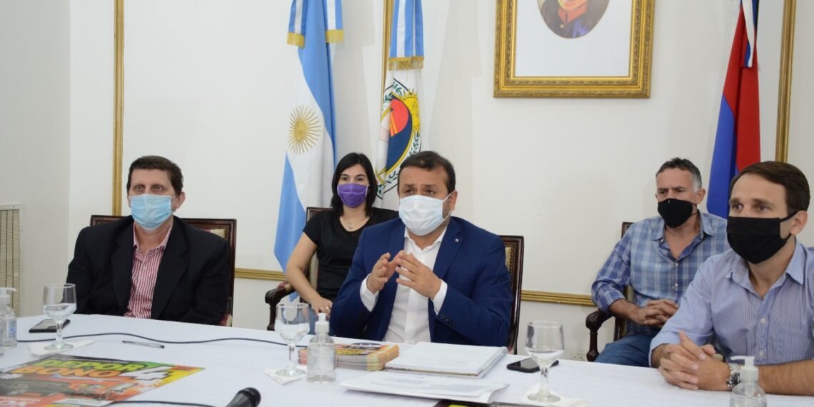 Herrera Ahuad presentó el Deporbono 4