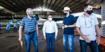 El Gobernador entregó subsidios a cuatro cooperativas rurales de la zona norte